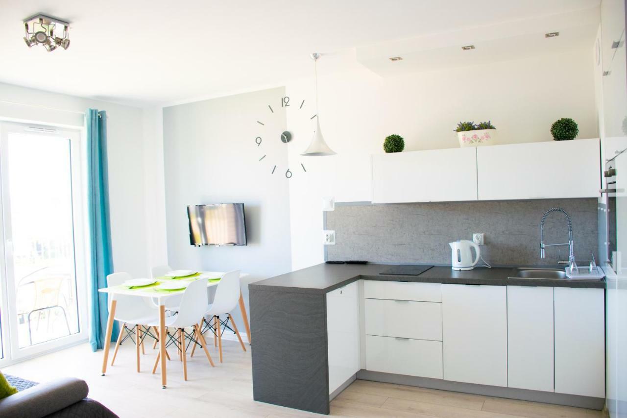 Grey & White Pogodne Apartment Kołobrzeg Exterior foto